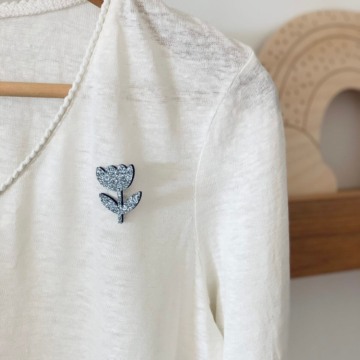 Pin's fleur tige – Image 3