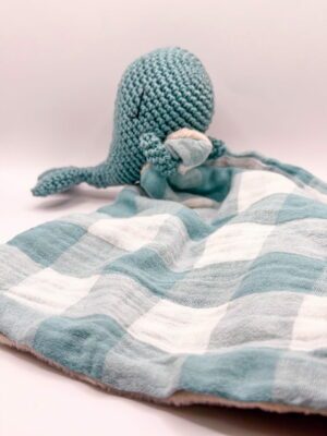 Baleine - Peluche au crochet carré