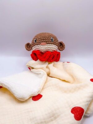 Loutre coeur - Peluche au crochet carré