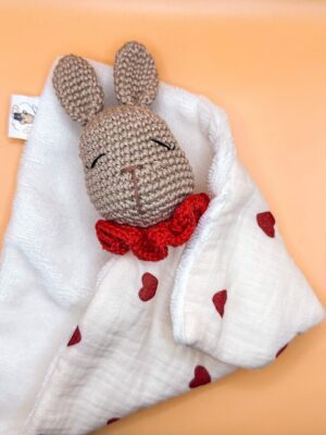 Lapin coeur - Peluche au crochet carré