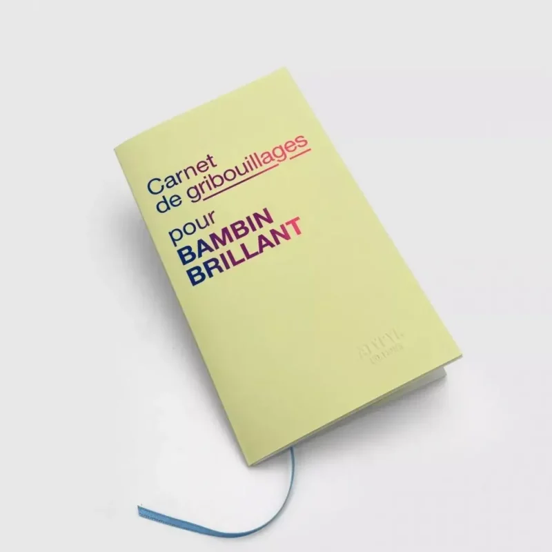 Carnet de gribouillages pour bambin brillant