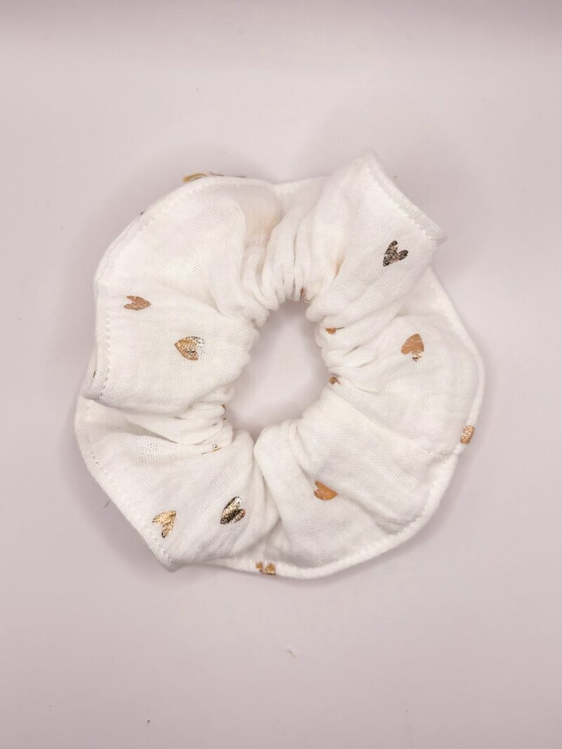 Chouchou gaze de coton blanc coeurs dorés