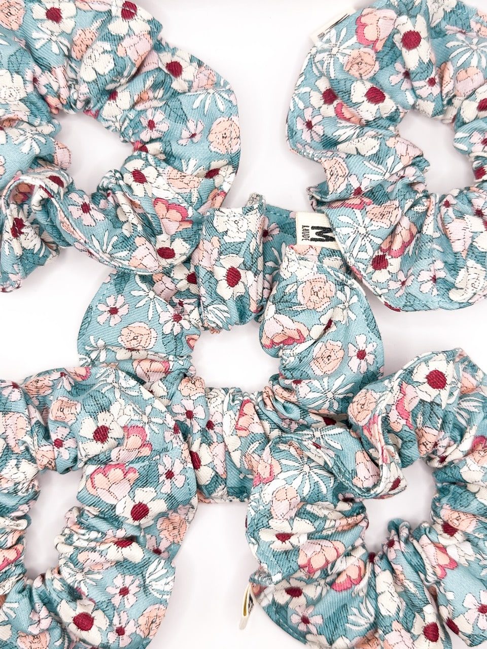 Chouchou fleuri bleu gris – Image 2