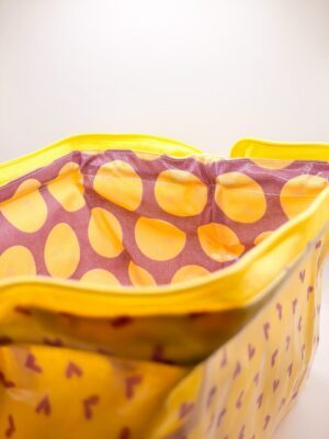 Trousse ouverture géante - Coeurs jaunes