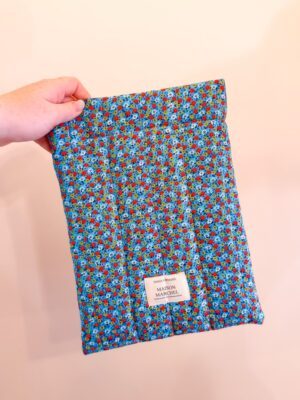 Pochette livre - Petites fleurs rouges