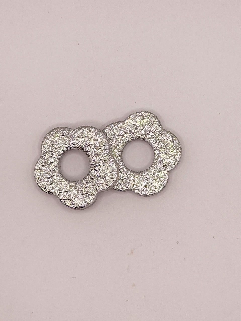 Pampilles fleurs en cuir revalorisé – Image 2