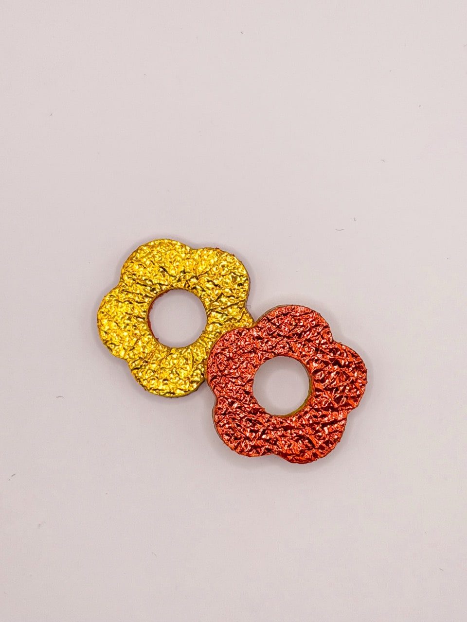 Pampilles fleurs en cuir revalorisé – Image 10