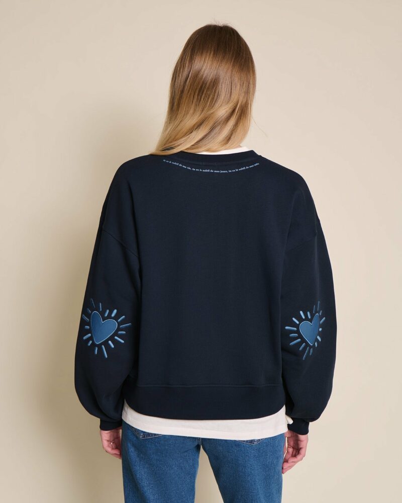 Le sweat Cœur solaire - Bleu – Image 7