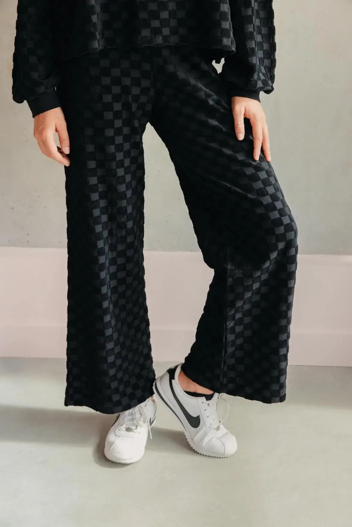 Pantalon Éponge Damier noir – Image 2