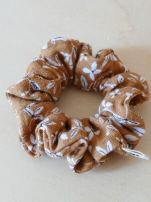 Chouchou gaze de coton camel fleuri