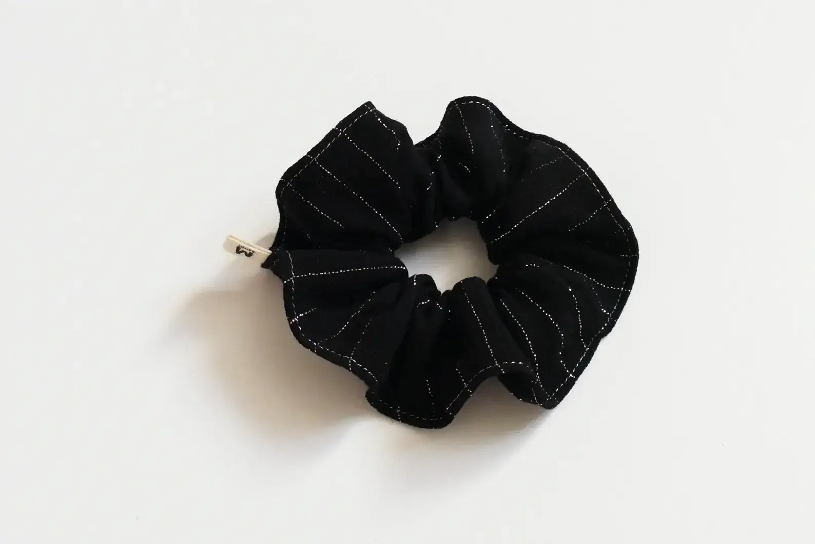 Chouchou noir lignes argent lurex