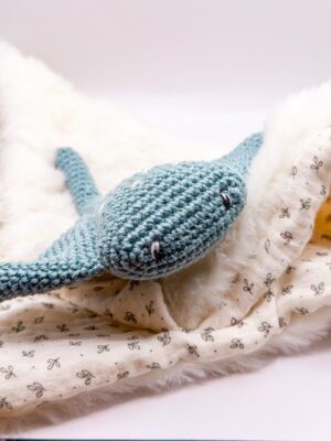 Raie - Peluche au crochet carré