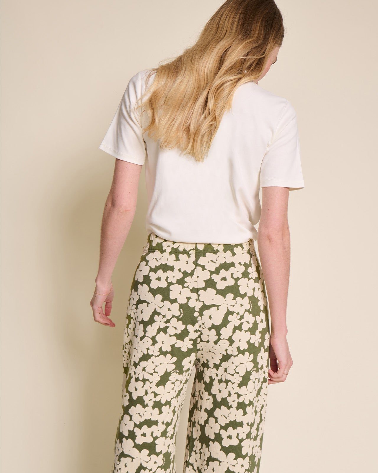 Le pantalon Pauline - Fleurs sauvages – Image 5