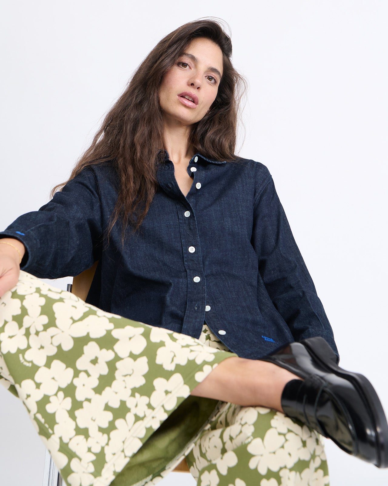 Le pantalon Pauline - Fleurs sauvages – Image 3