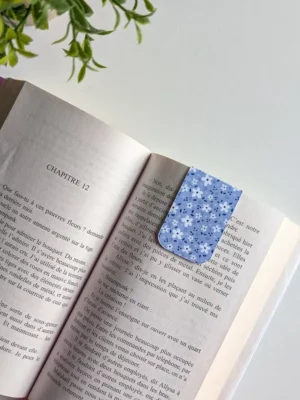 Marque-Page Magnétique – Petites fleurs blanches
